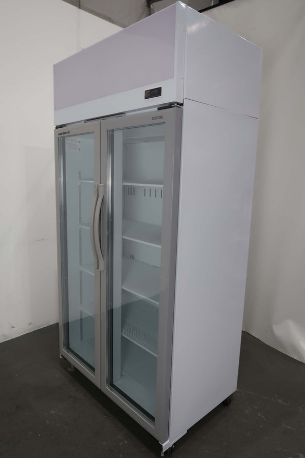 Skope TCE1000 Upright Fridge (2)