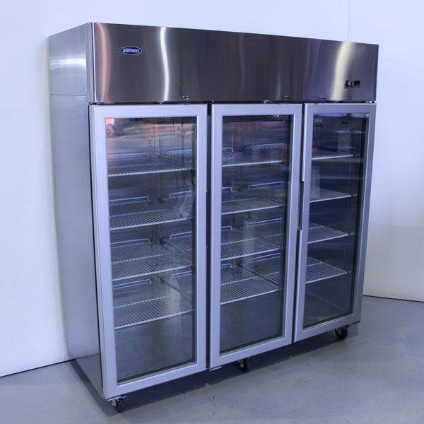 Quipwell TGA15 Upright Fridge (2)