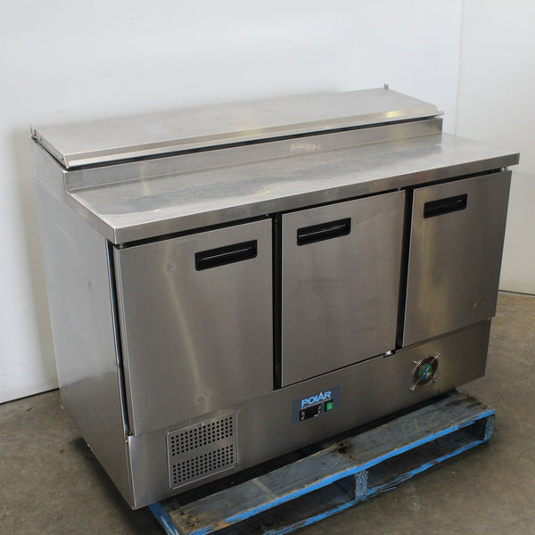 Polar G605-A Sandwich Prep Bench (2)