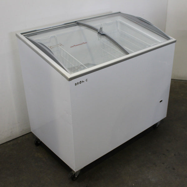 Bromic CF0300ATCG Chest Freezer (2)