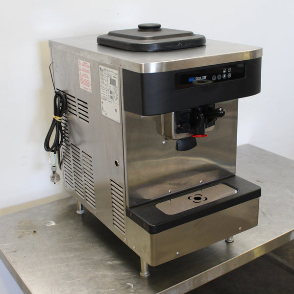 Taylor C152-40 C/Top Ice Cream Machine (2)