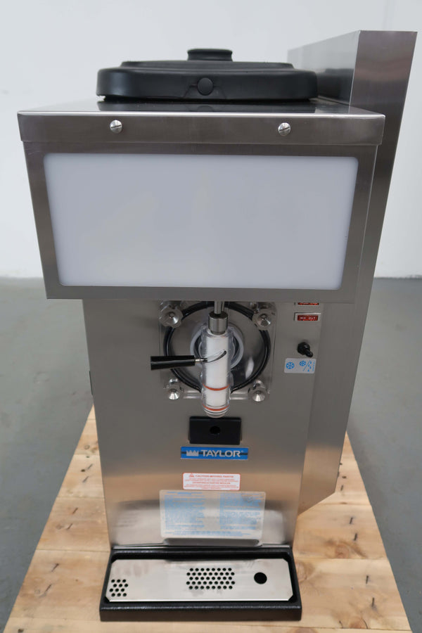 Taylor 428 Frozen Drink Machine (2)