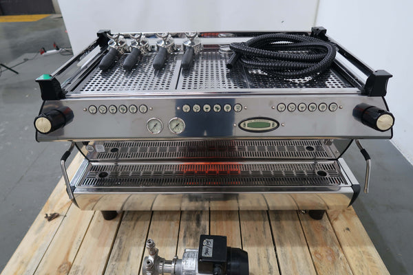 La Marzocco GB5 3AV Coffee Machine (4)