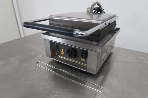 Roller Grill GES 20 Waffle Machine (2)