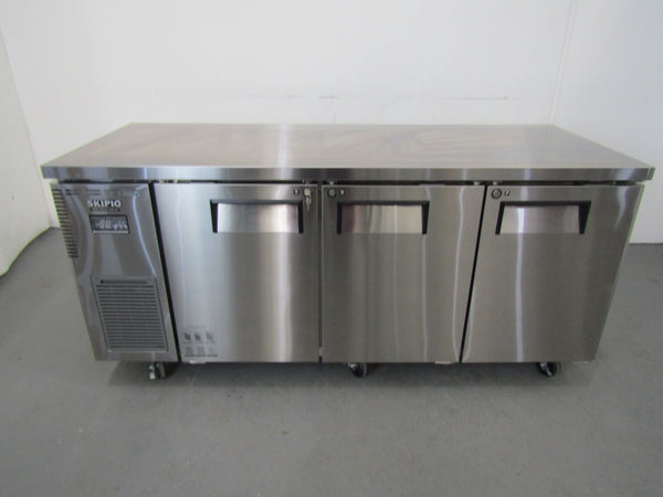 Skipio SUF-18-3 Undercounter Freezer (2)