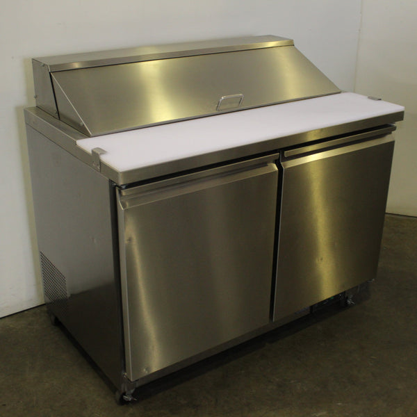 Polar GD882-A Sandwich Prep Bench (2)