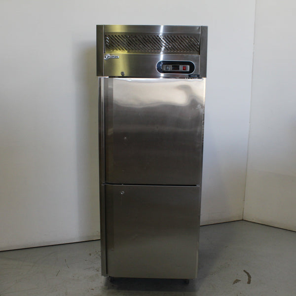 Saltas EUS1738 Upright Fridge (3)