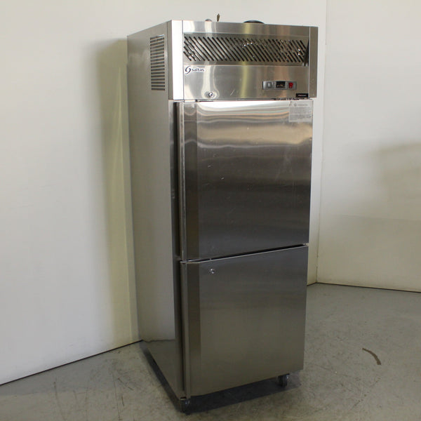 Saltas EUS2738 Upright Freezer (2)