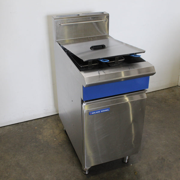 Blue Seal GT46 Twin Pan Fryer (2)