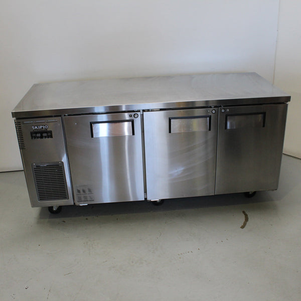 Skipio SURF18-3 U/C Fridge/Freezer (3)