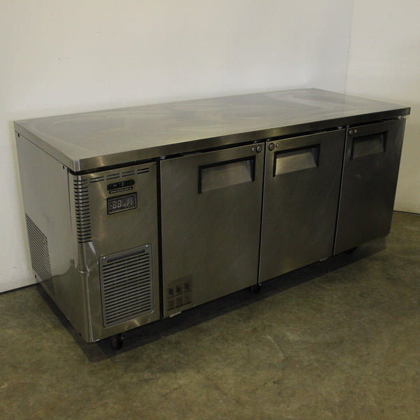 Skipio SUR18-3 Undercounter Fridge (2)