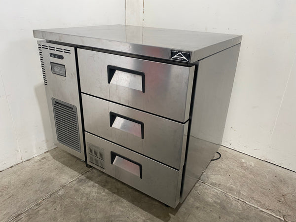 Skipio SUR9-3D-3 Underbench Draw Fridge (2)