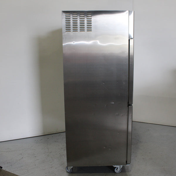 Caterware L1400R4A Upright Fridge (4)