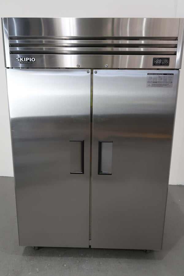 Skipio SRT45-2 2 Door Upright Fridge (2)