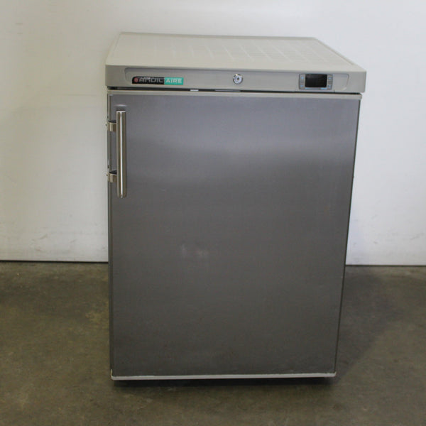 Anvil FBC0200 1 Solid Door Bar Fridge (3)