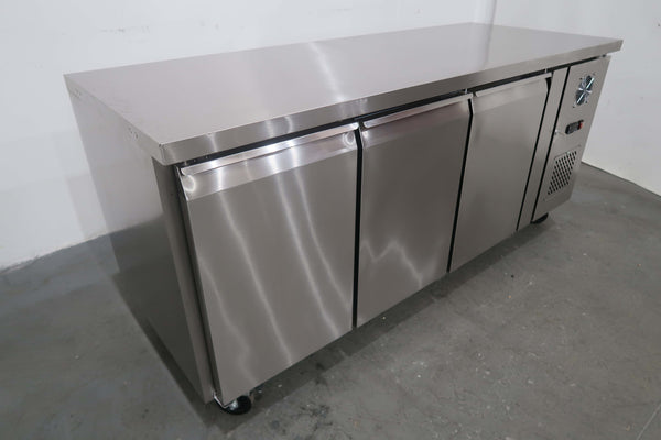 FED GN3100TN Undercounter Fridge (4)