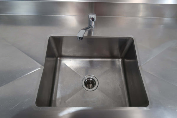 Stainless Steel Sink Bench With (5)