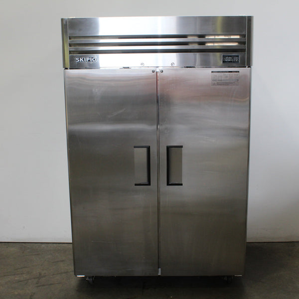 Skipio SFT45-2 2 Door Upright Freezer (3)