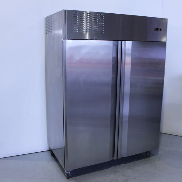Caterware L1400F2A Upright Freezer (2)