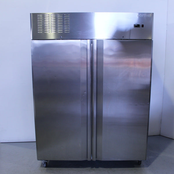 Caterware L1400F2A Upright Freezer (3)