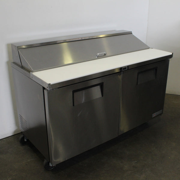 True TSSU-60-16 Sandwich Prep Bench (2)