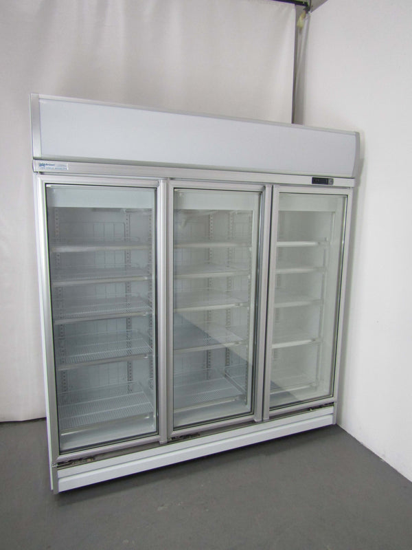 Artisan M1303 Upright Freezer (2)
