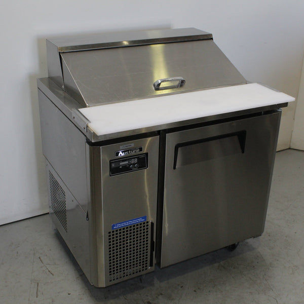 Austune KHR9-1 Sandwich Prep Bench (2)