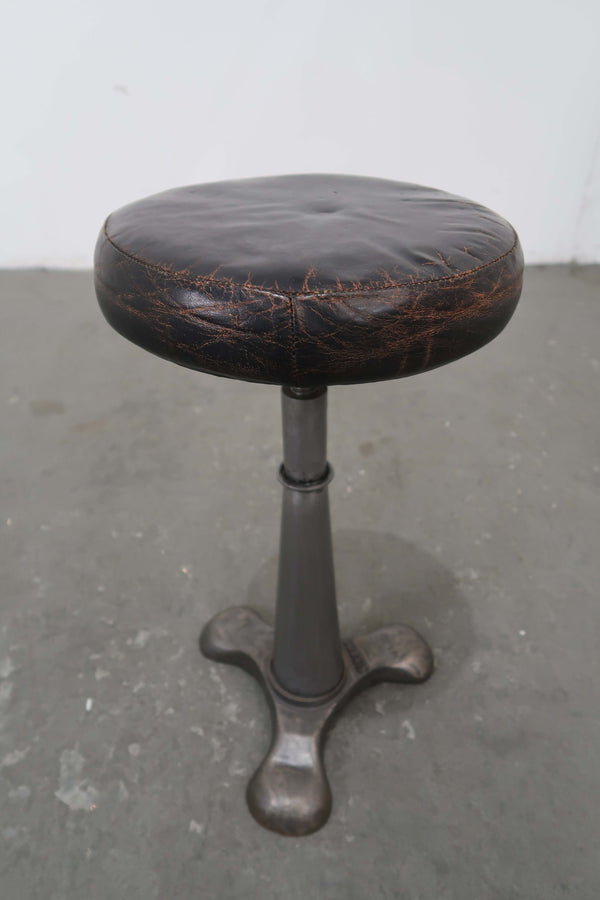 Singer Stool x 18 (3)