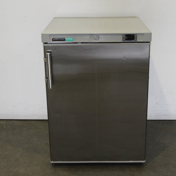 Anvil FBC0200 1 Solid Door Bar Fridge (3)