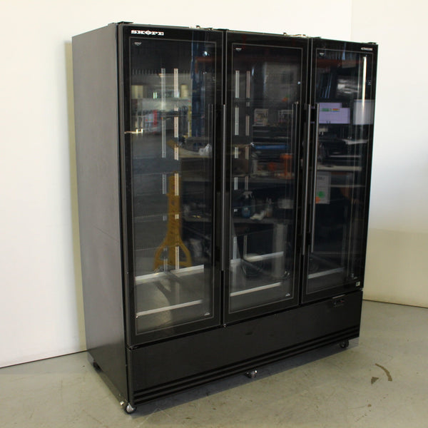 Skope SKB1500-AC Upright Fridge (2)