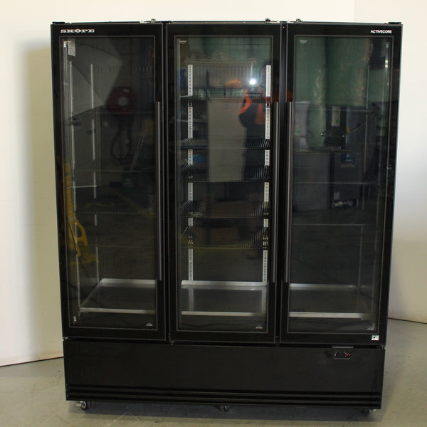 Skope SKB1500-AC Upright Fridge (3)