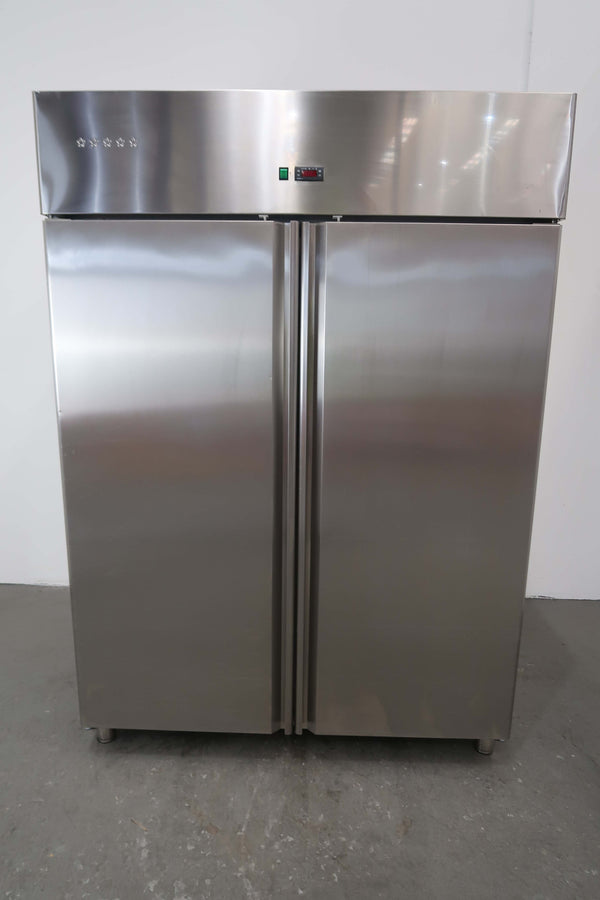 FED AFMIDMTN Upright Fridge (3)