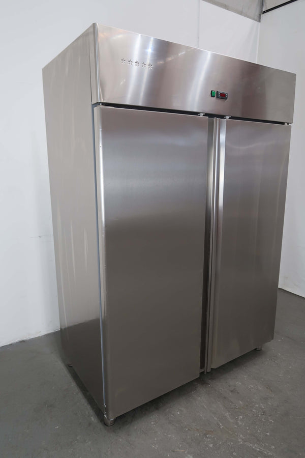 FED AFMIDMTN Upright Fridge (4)