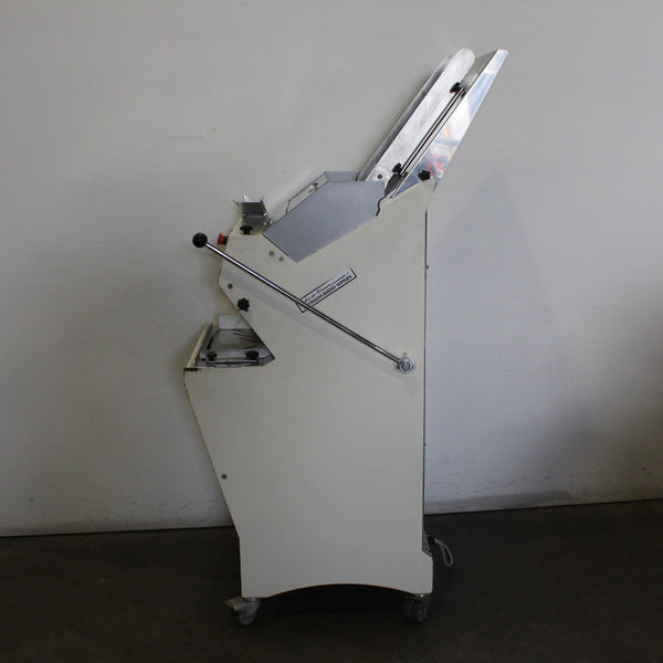 Chute LCL450 Bread Slicer (4)