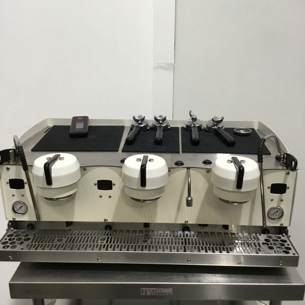 Synesso S300 3 Group Coffee Machine (2)