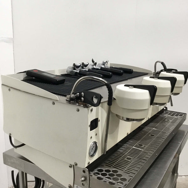 Synesso S300 3 Group Coffee Machine (4)