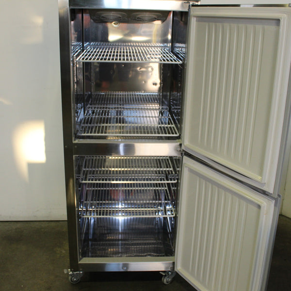 Hoshizaki HFE-77MA Upright Freezer (4)