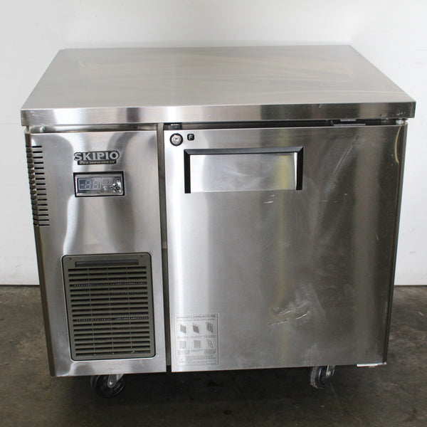 Skipio SUF9-1 Undercounter Freezer (3)