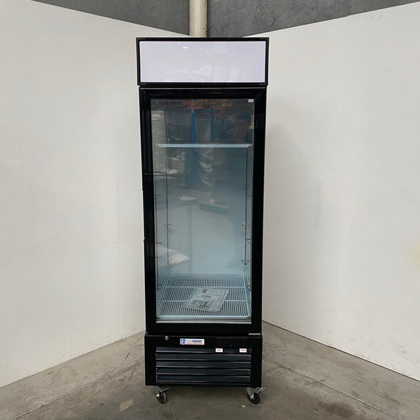 Novachill SM600GZ Upright Freezer (2)