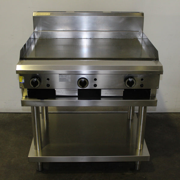 Luus CS-9P 3 Burner Griddle (3)