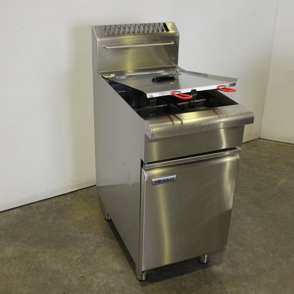 Waldorf FN8226G Split Pan Fryer (2)