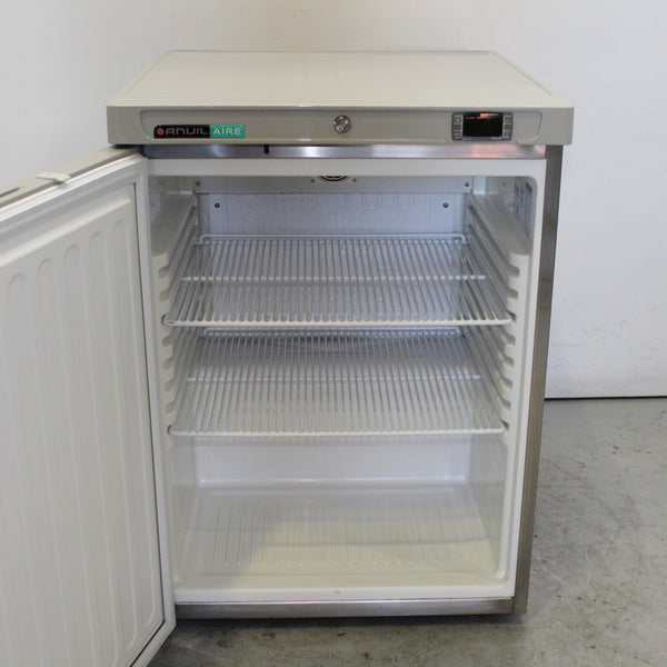 Anvil FBC0200 1 Solid Door Bar Fridge (4)