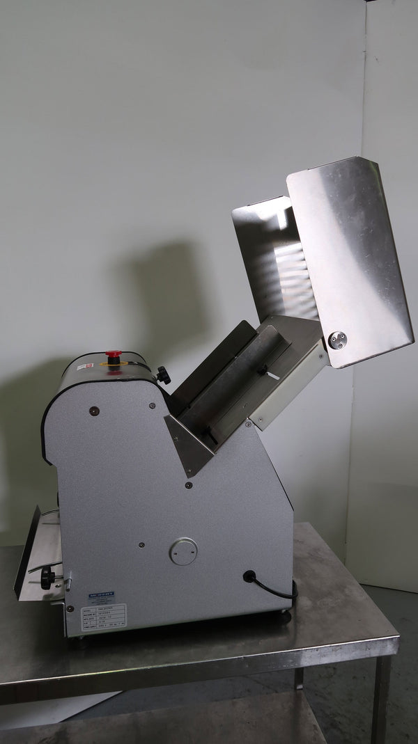 Paramount SM-302NS C/Top Bread Slicer (5)