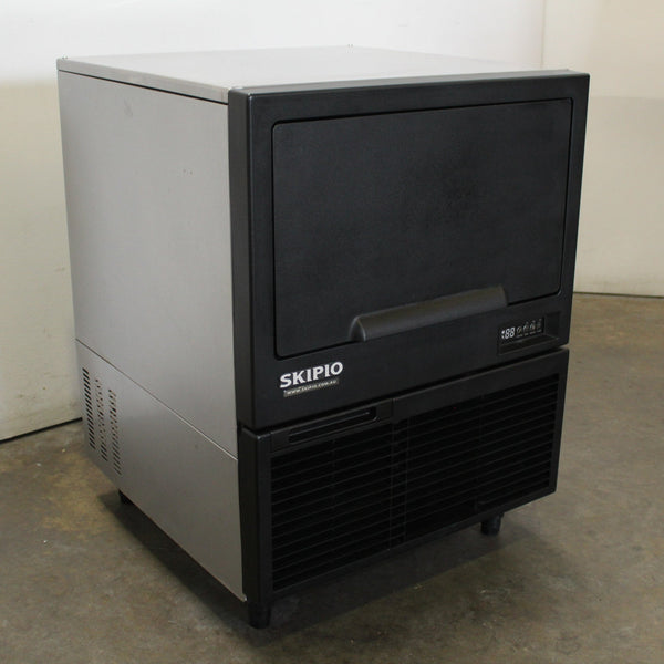 Skipio SIM-75A Ice Machine (2)