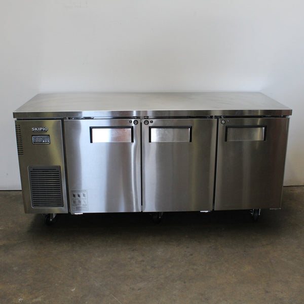 Skipio SUR18-3 Undercounter Fridge (3)