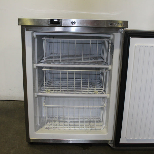 Bromic UBF0140SD 1 Door Bar Freezer (4)
