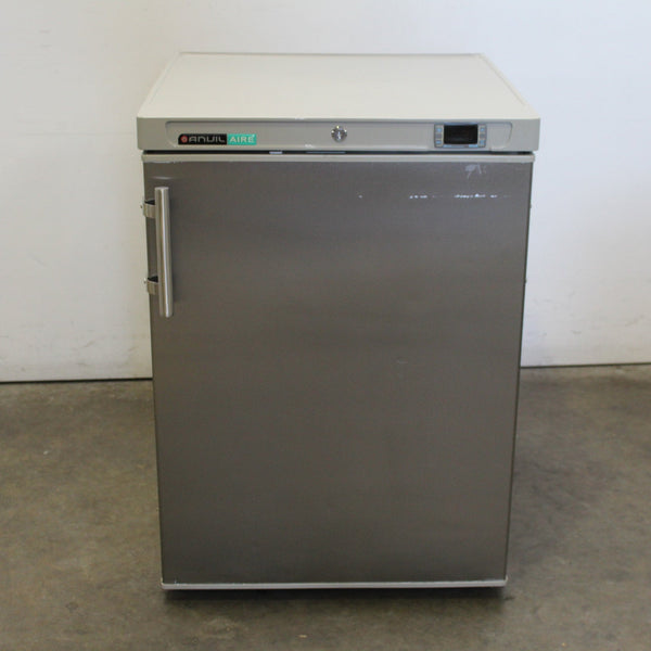 Anvil FBC0200 1 Solid Door Bar Fridge (3)