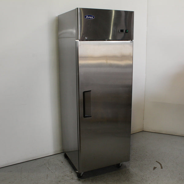 Atosa MBF8001 Upright Freezer (2)