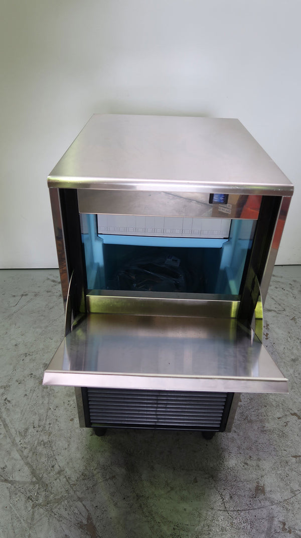 Skope ALFA DP45A U/Counter Ice Machine (5)