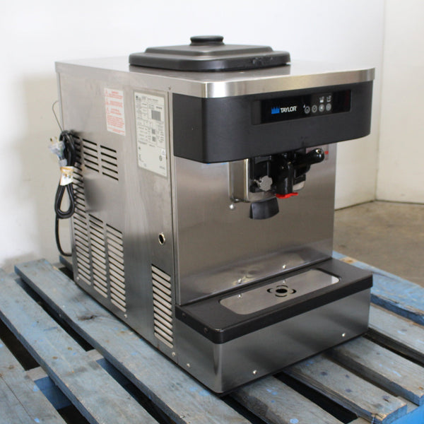 Taylor C152-40 C/Top Ice Cream Machine (2)